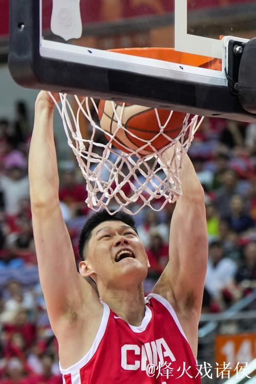 热身赛-胡金秋16+6 中国男篮75-72险胜波黑