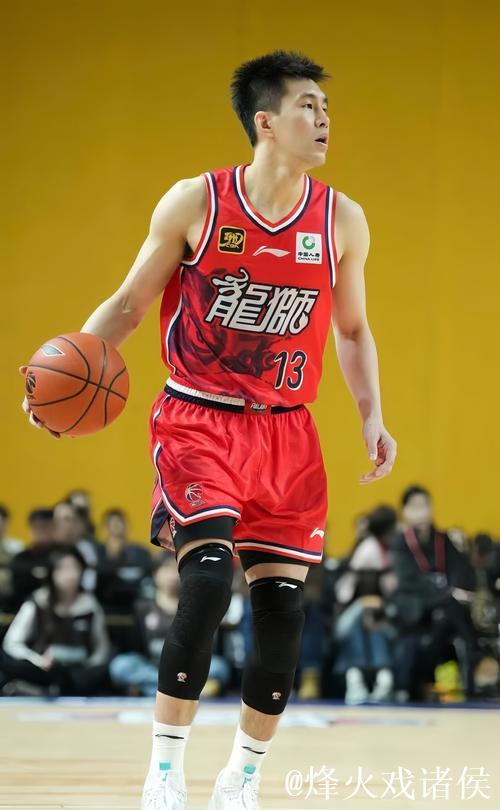 郭艾伦9中0广州负吉林 姜伟泽23分琼斯23+13 郭艾伦9中0广州负吉林 姜伟泽23分琼斯23+13